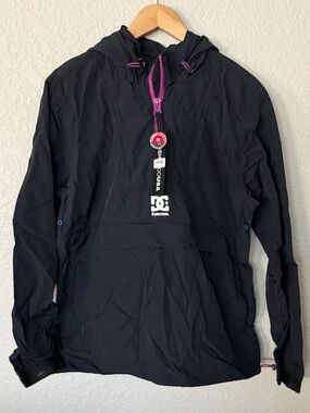 DC Paterson Black Hooded Windbreaker Pullover Jacket in Black w Purple Accents